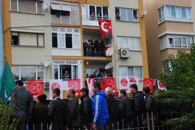 MHP LİDERi DEVLET BAHÇELİ AKHİSARLILAR İLE BULUŞTU